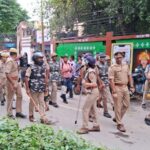 बनारस मे पुलिस अधिवक्ताओ मे दो दो हाथ, मौके पर पुलिस