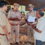 जीआरपी ने शराब तस्कर को दबोचा, 72 बोतल अंग्रेजी शराब बरामद