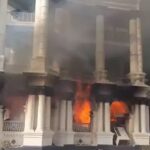 तीन मासूम बेटियों की जान लेकर माँ ने लगाई फांसी, घर के बाहर सोता रह गया पति