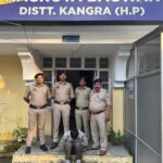 फारबिसगंज के पिपरा में परमान नदी का तटबंध टूटा, सैकड़ों घरों में घुसा बाढ़ का पानी